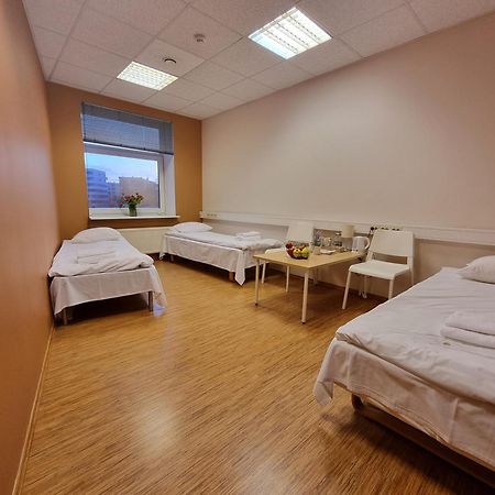 Room Near City Center Harbour Tallinn Bagian luar foto