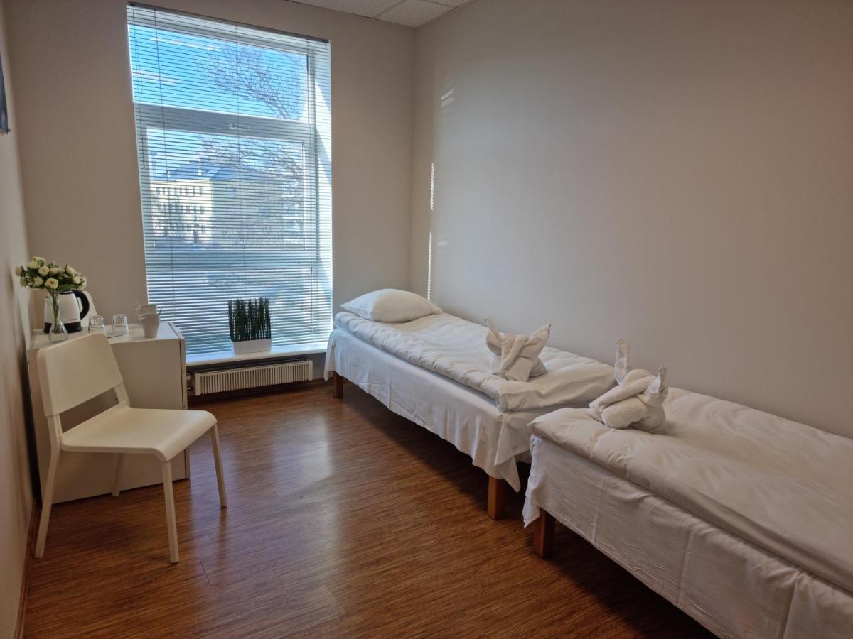 Room Near City Center Harbour Tallinn Bagian luar foto