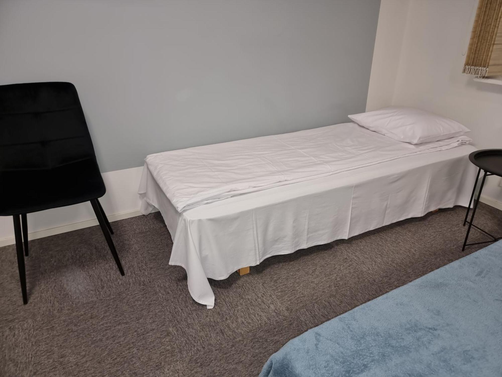 Room Near City Center Harbour Tallinn Bagian luar foto